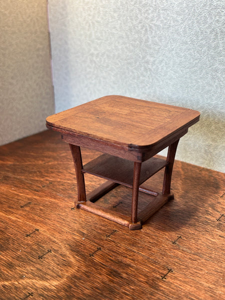 Danish extending table