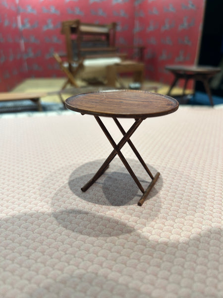 Folding serving tray