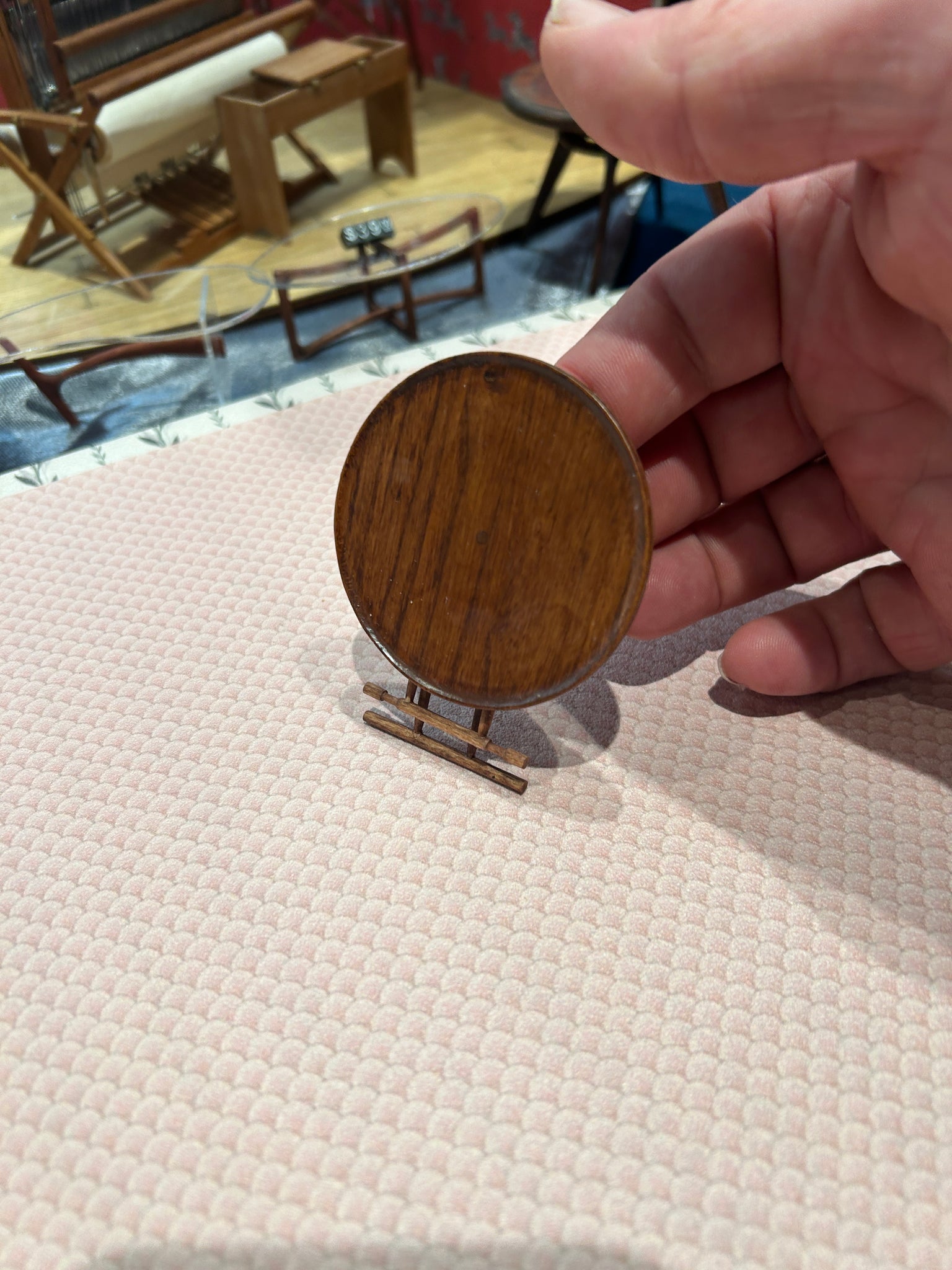 Folding serving tray